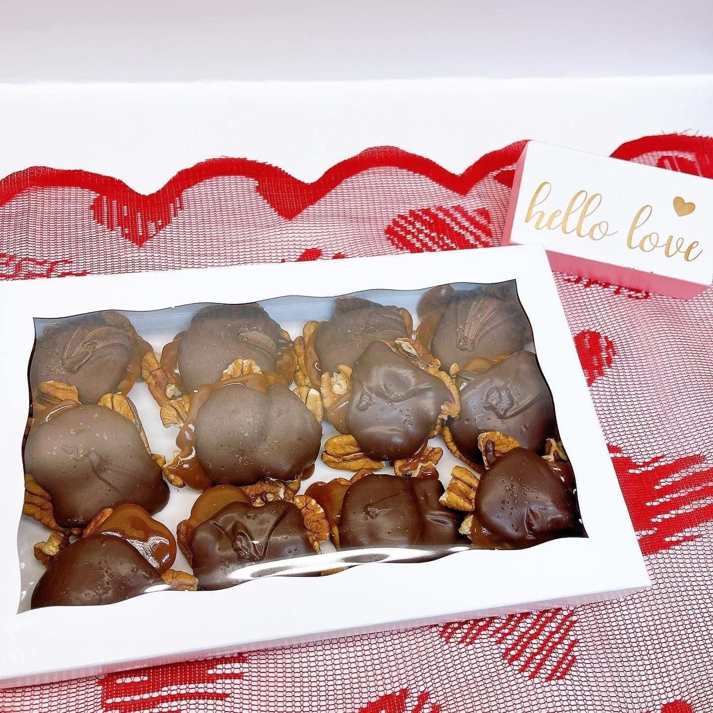 Dozen Pecan Turtles